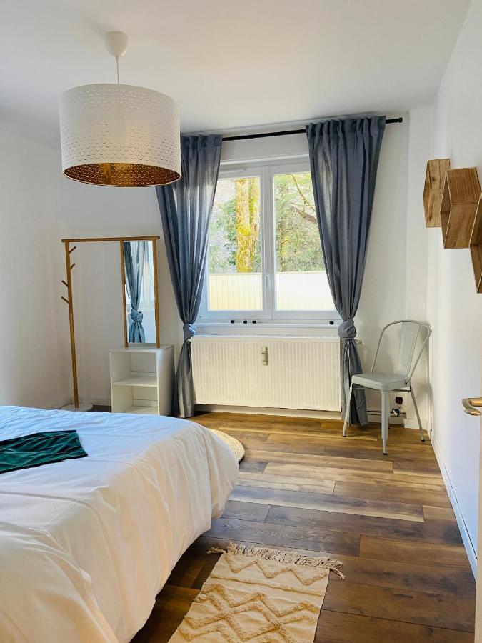 Appartement 2 Chambres Avec Terrasse Vue Sur Jardin Arbore Pontarlier Exterior photo
